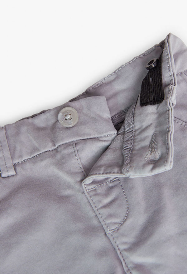 Pantalón satén elástico niebla - Image 3